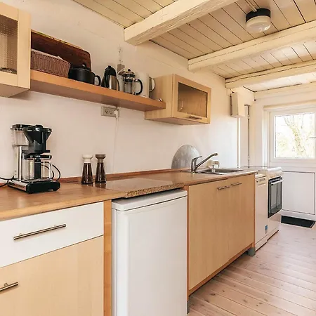 6 Person Holiday Home In Rodby Feriehus *